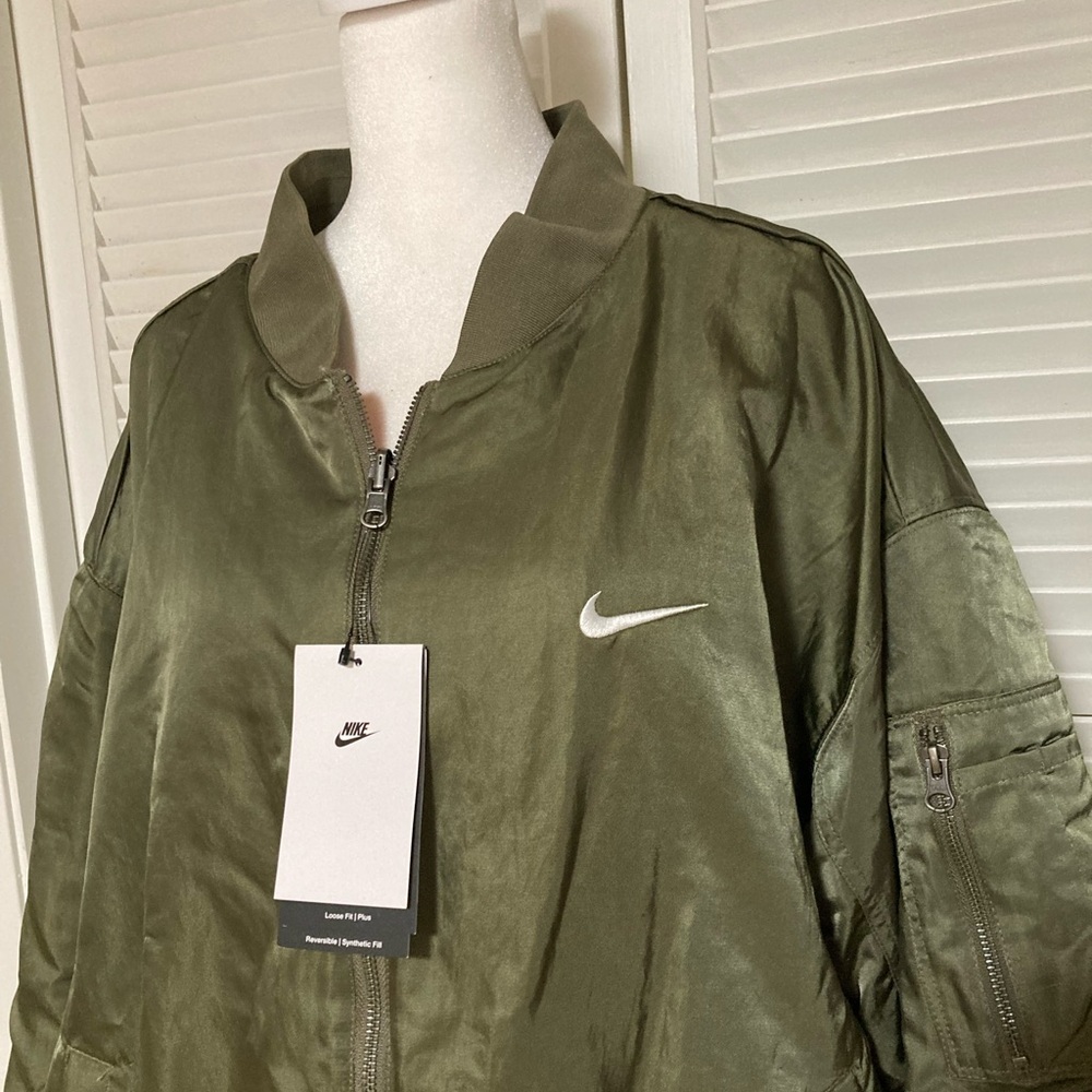 NWT Nike Loose Fit Reversible Jacket Plus Size 2X - Picture 12 of 15